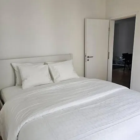 Cozy 2 Room- Center *